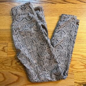 Varley snakeskin print leggings size medium